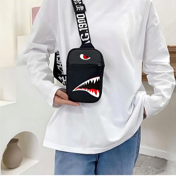 Statement The Shoulder Bag Sling Bag - Picture 3 of 6